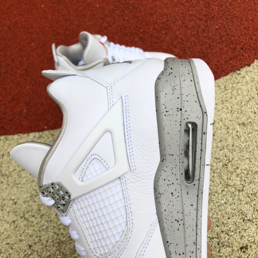 Air Jordan 4 Retro "White Oreo"