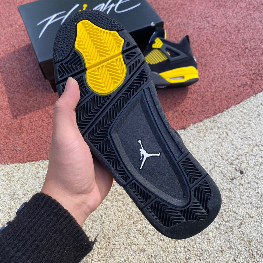 Jordan Air Jordan 4 Retro "Thunder 2023"