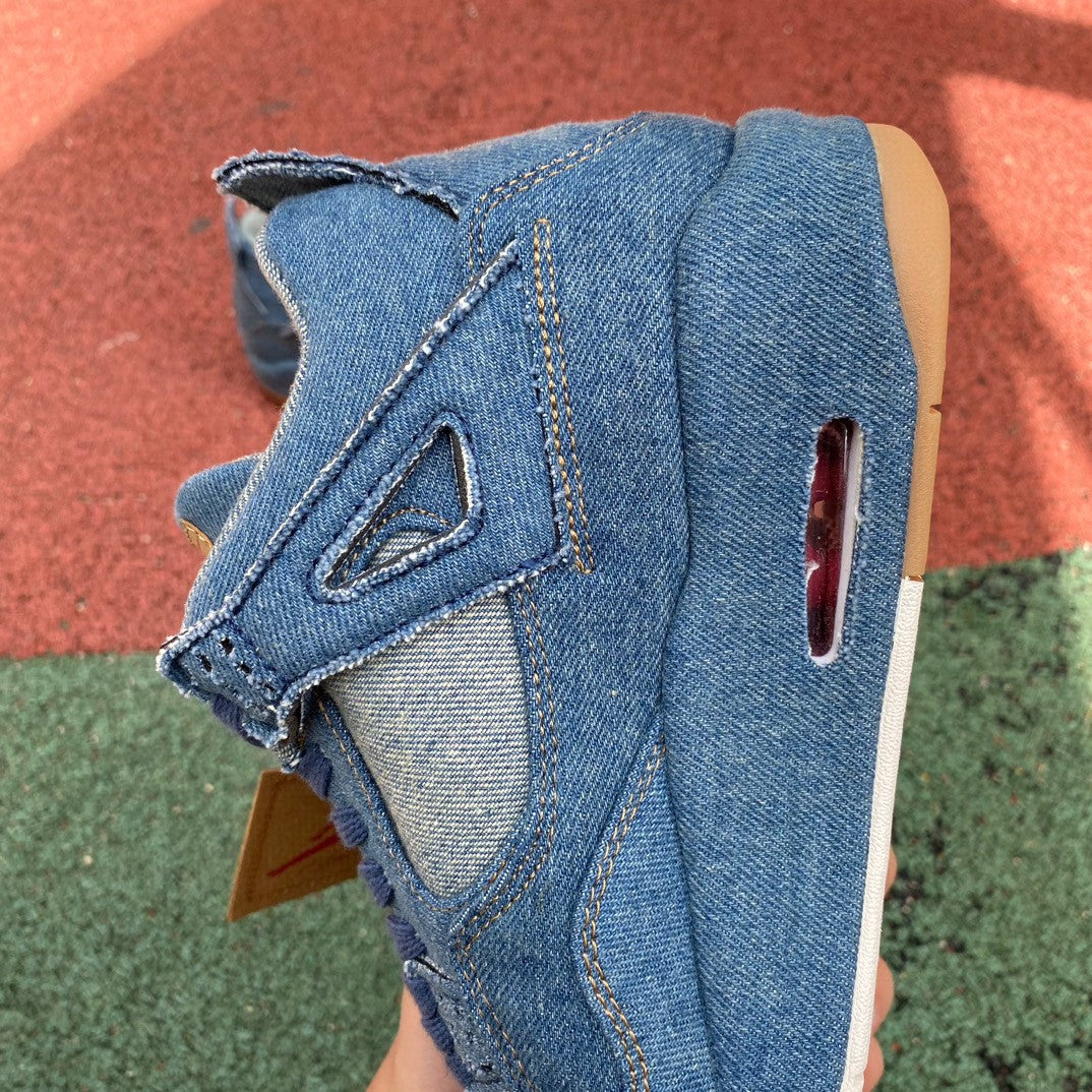 AIR JORDAN 4 RETRO DENIM X LEVI'S