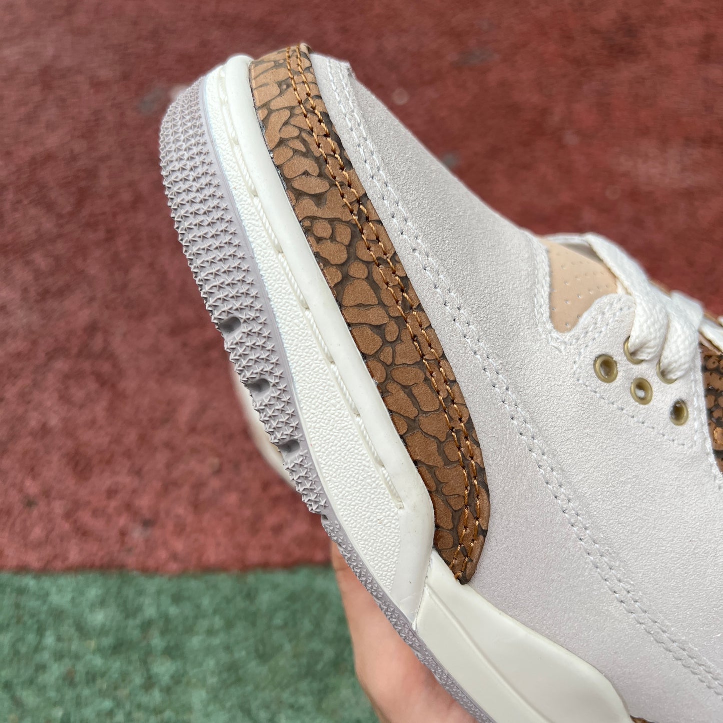 Jordan Air Jordan 3 "Light Orewood Brown"