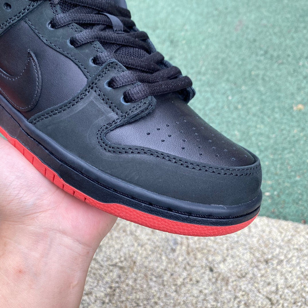 Nike Dunk Low TRD "Black Pigeon