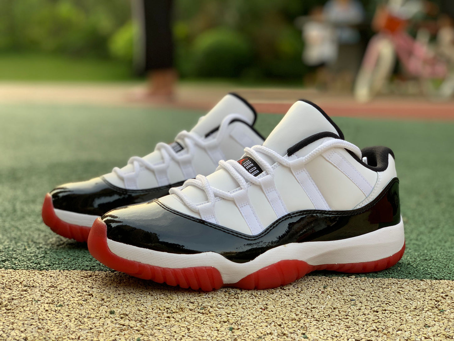 Jordan Air Jordan 11 Retro Low "Concord Bred"