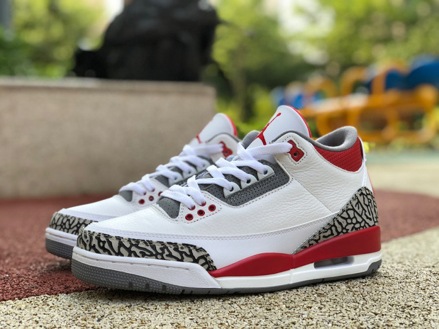 Jordan Air Jordan 3 Retro OG "Fire Red 2022"