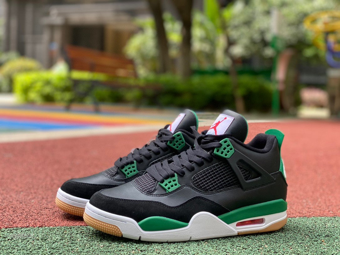 Nike SB x Air Jordan 4 Alternate Black