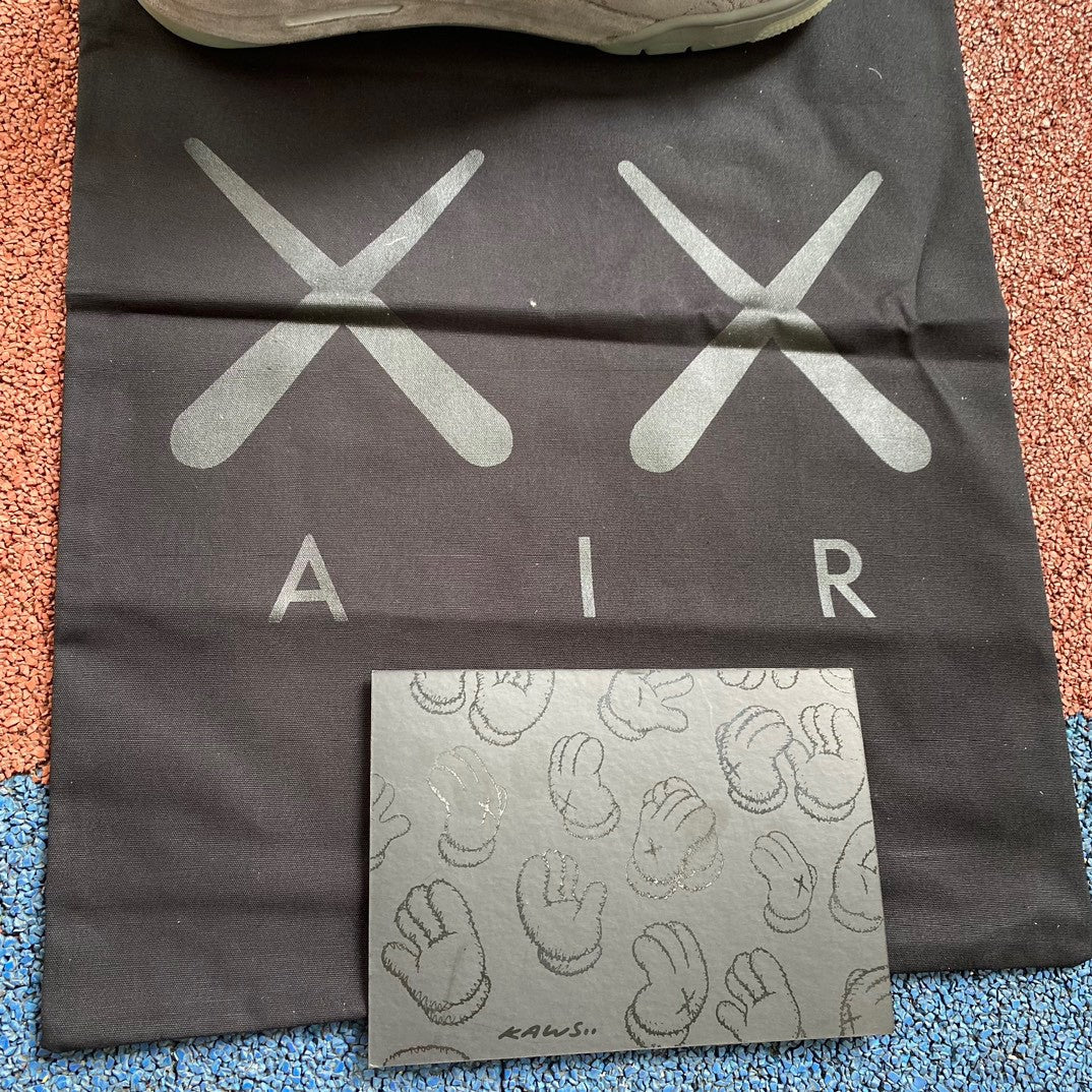 Jordan x Kaws Air Jordan 4 Retro