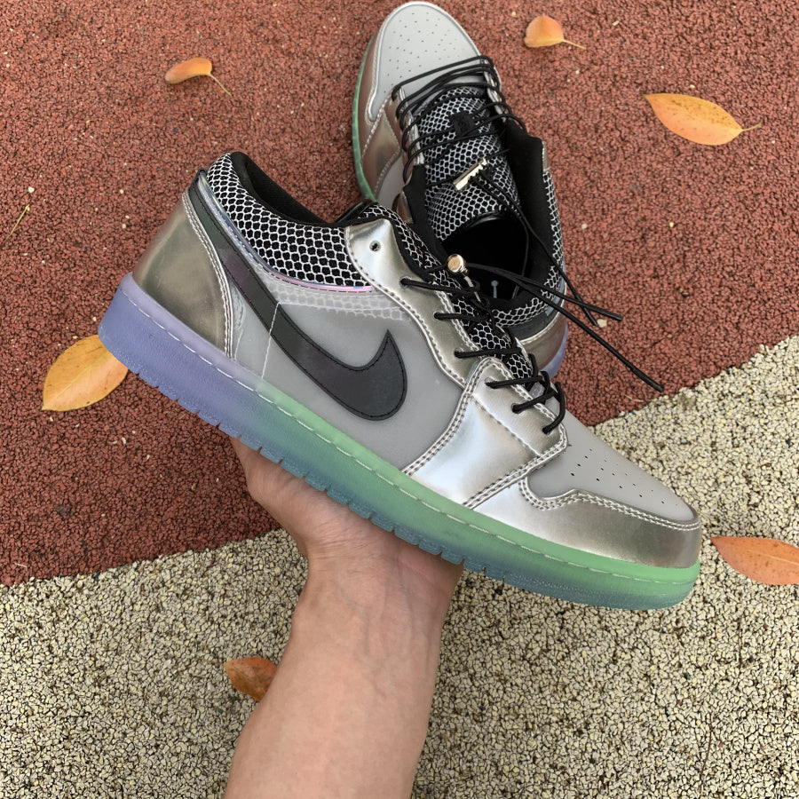 Nike Air Jordan 1 Low SE 'Metallic Silver Gradient'