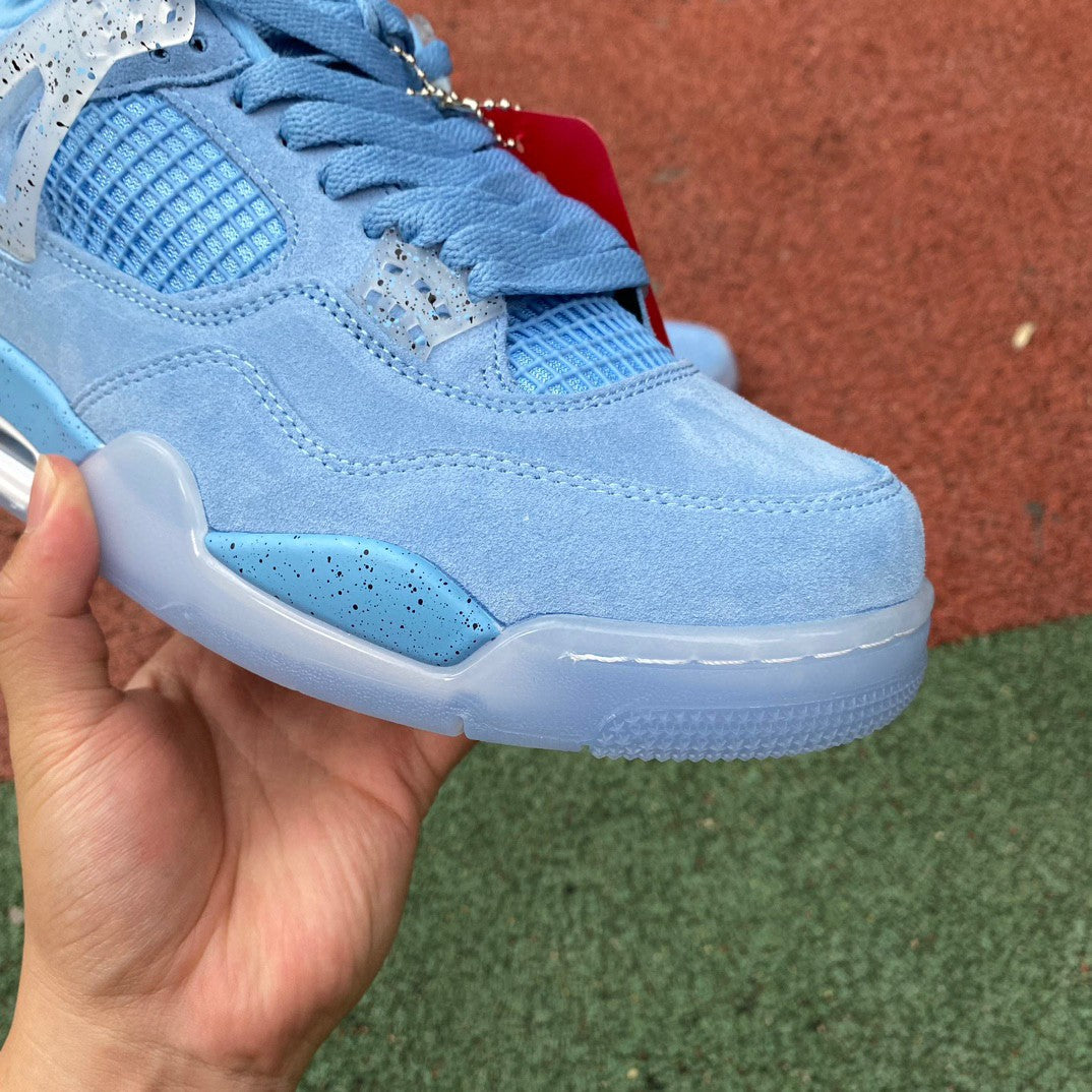 Air Jordan 4 Retro UNC