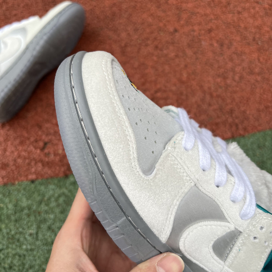 Nike Dunk Low "Ice"