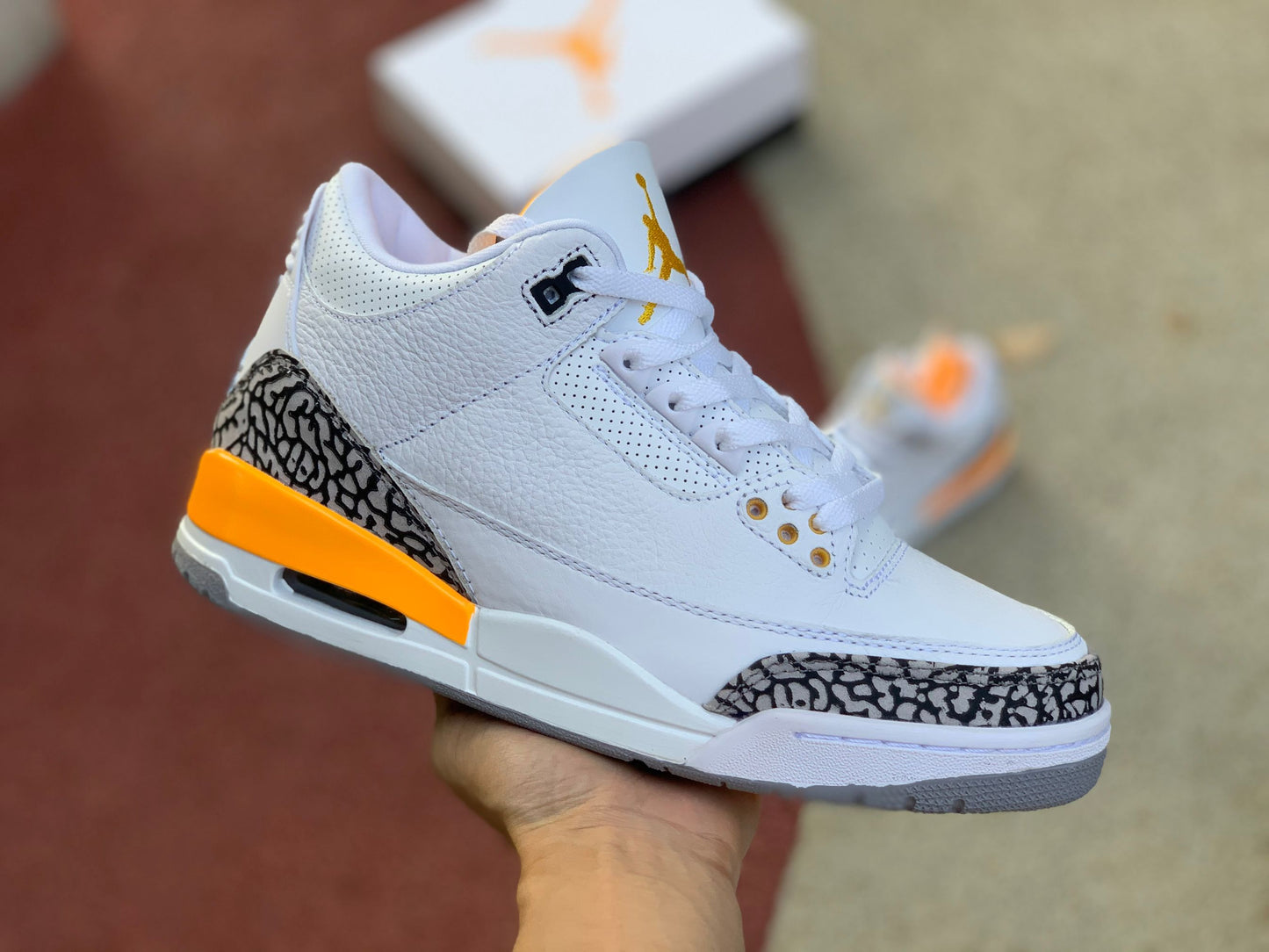 Jordan Air Jordan 3 Retro "Laser Orange"