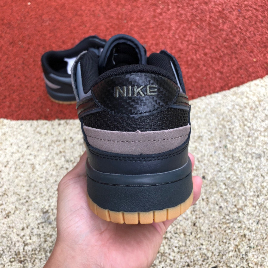 NIKE DUNK LOW SCRAP BLACK GUM