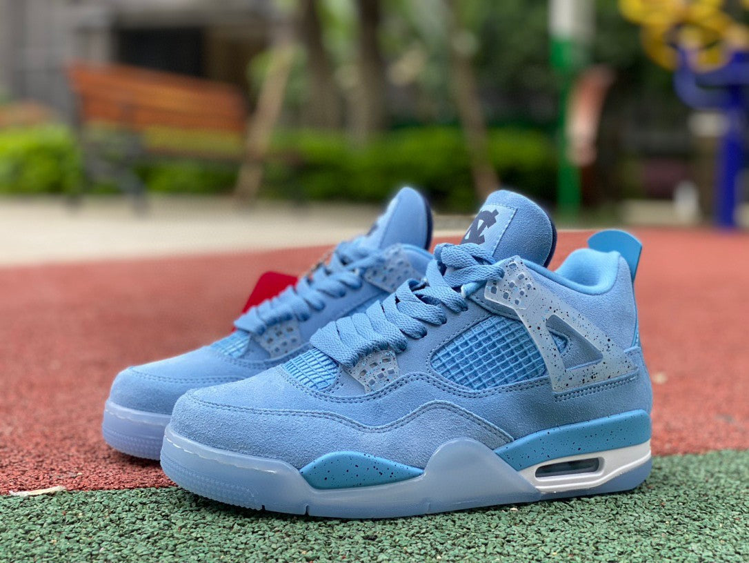 Air Jordan 4 Retro UNC