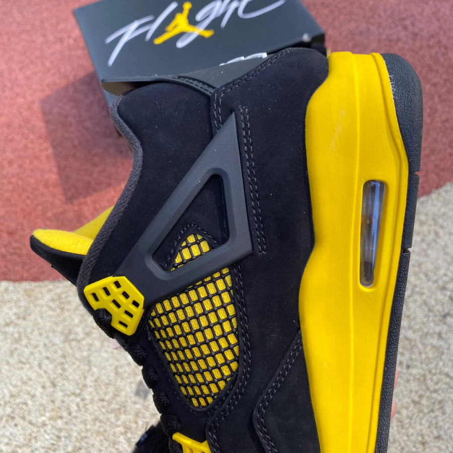 Jordan Air Jordan 4 Retro "Thunder 2023"