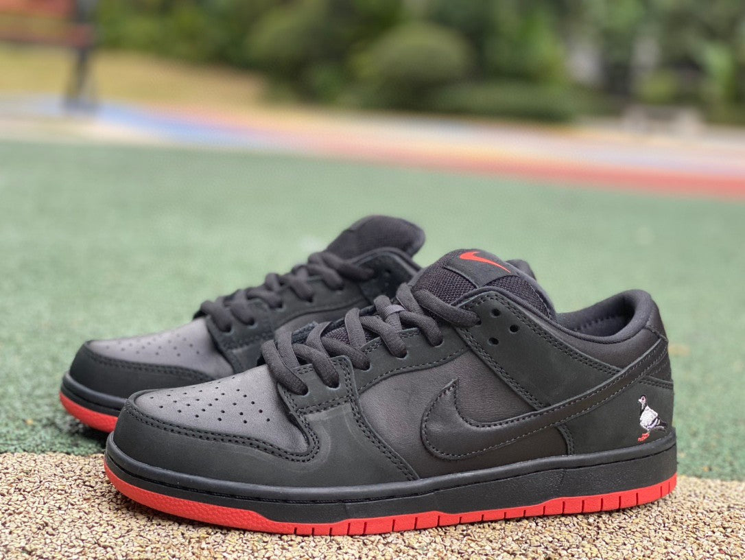 Nike Dunk Low TRD "Black Pigeon