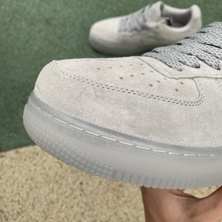 NIKE AIR FORCE 1 07 LOW LV8 GREY SUEDE