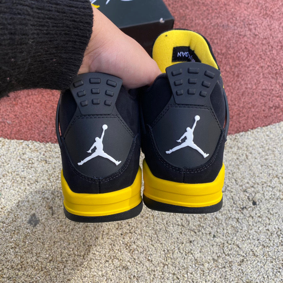 Jordan Air Jordan 4 Retro "Thunder 2023"