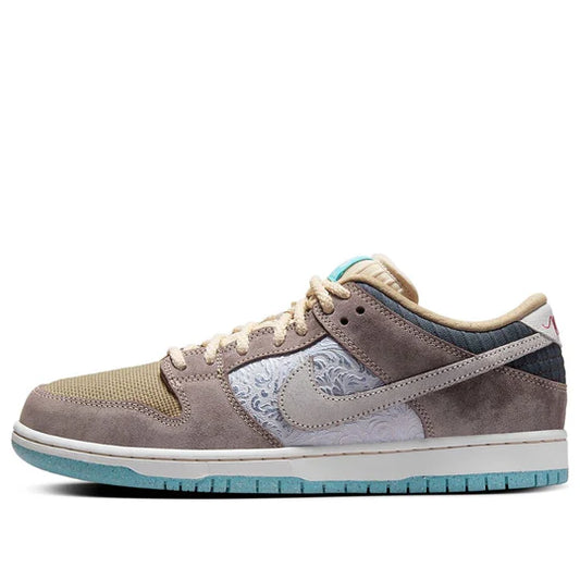 Nike SB Dunk Low "Big Money Savings"